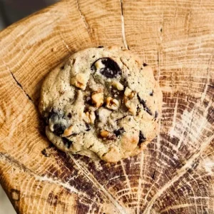 COOKIE DARK AND NUTS