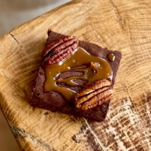 BROWNIE CARAMEL PECAN