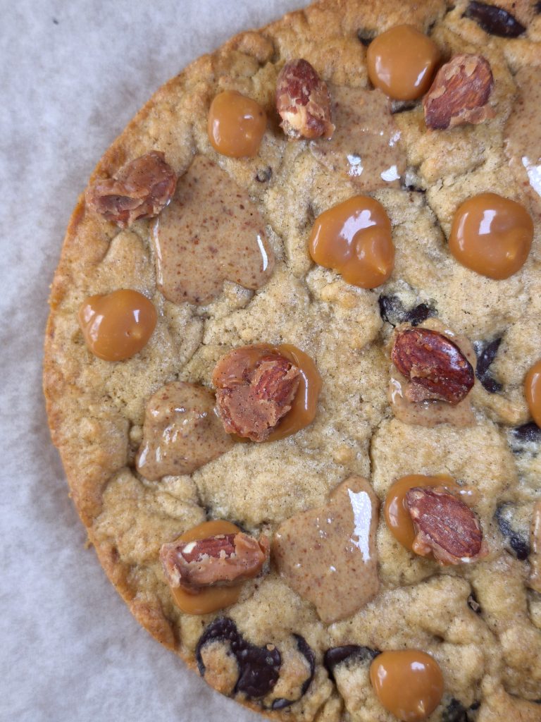 Cookie version XXL praliné amandes caramel au beurre salé